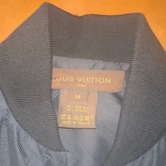 RARE Louis Vuitton "Louis Vuitton Paris" print bomber jacket sz 38 - Picture 7 of 11